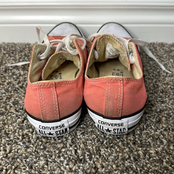 Converse Women’s All Star Chucks Size 6 (men’s 4) Pink - Picture 2 of 6